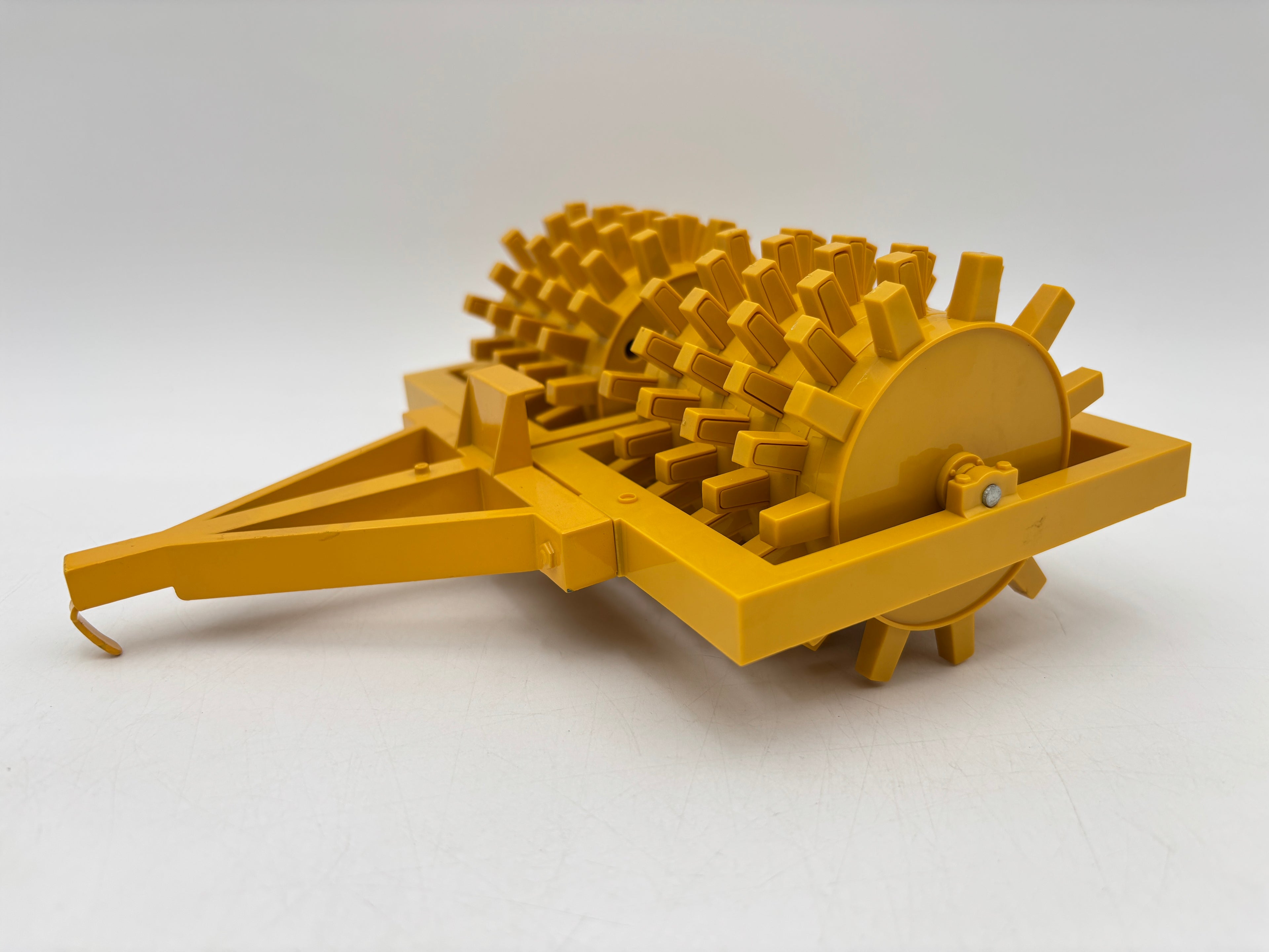 1/16 Sheep’s Foot Packer