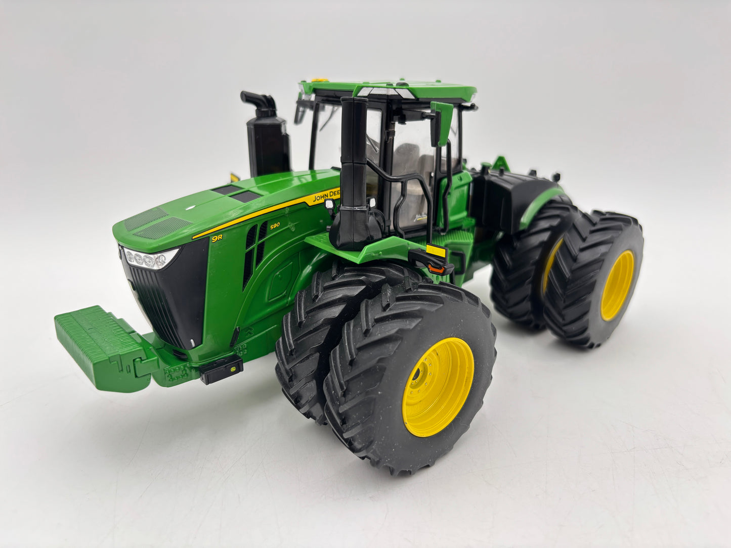 1/32 John Deere 9R 590 Duals “Custom”