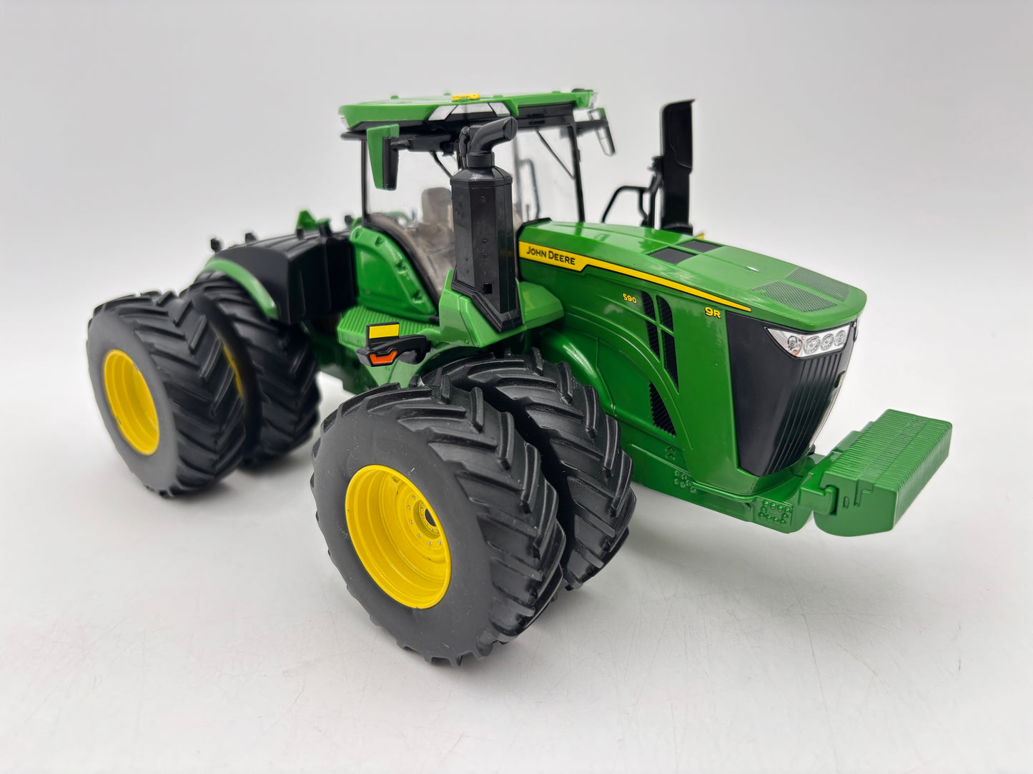 1/32 John Deere 9R 590 Duals “Custom”