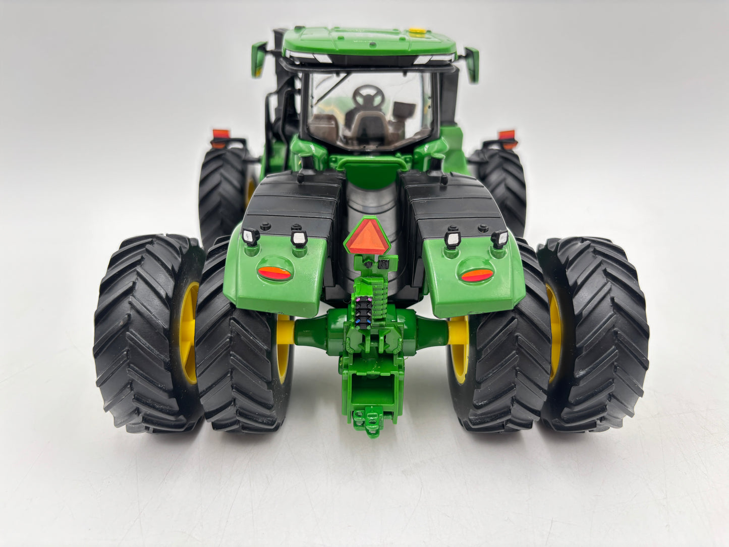 1/32 John Deere 9R 590 Duals “Custom”