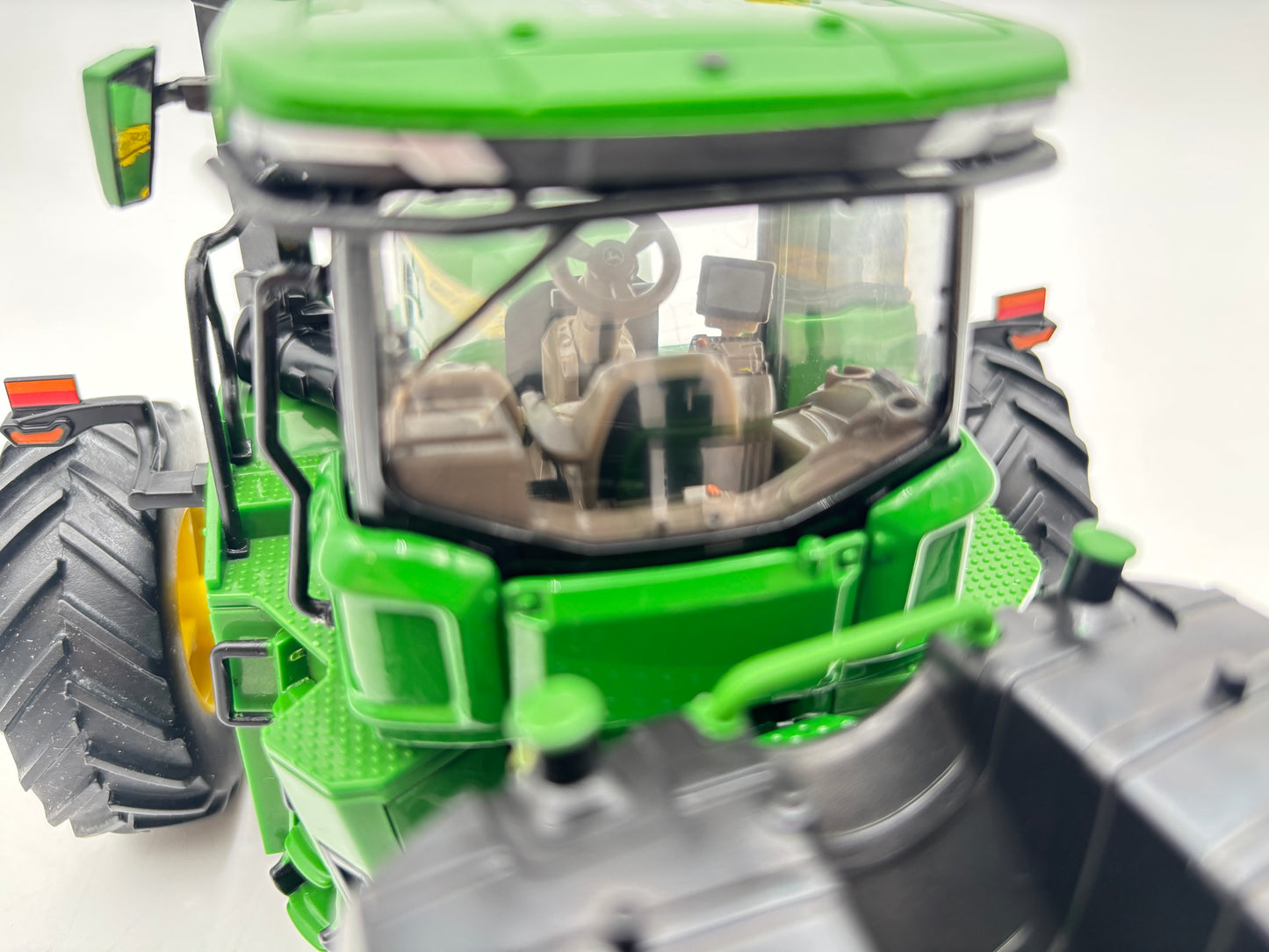 1/32 John Deere 9R 590 Duals “Custom”