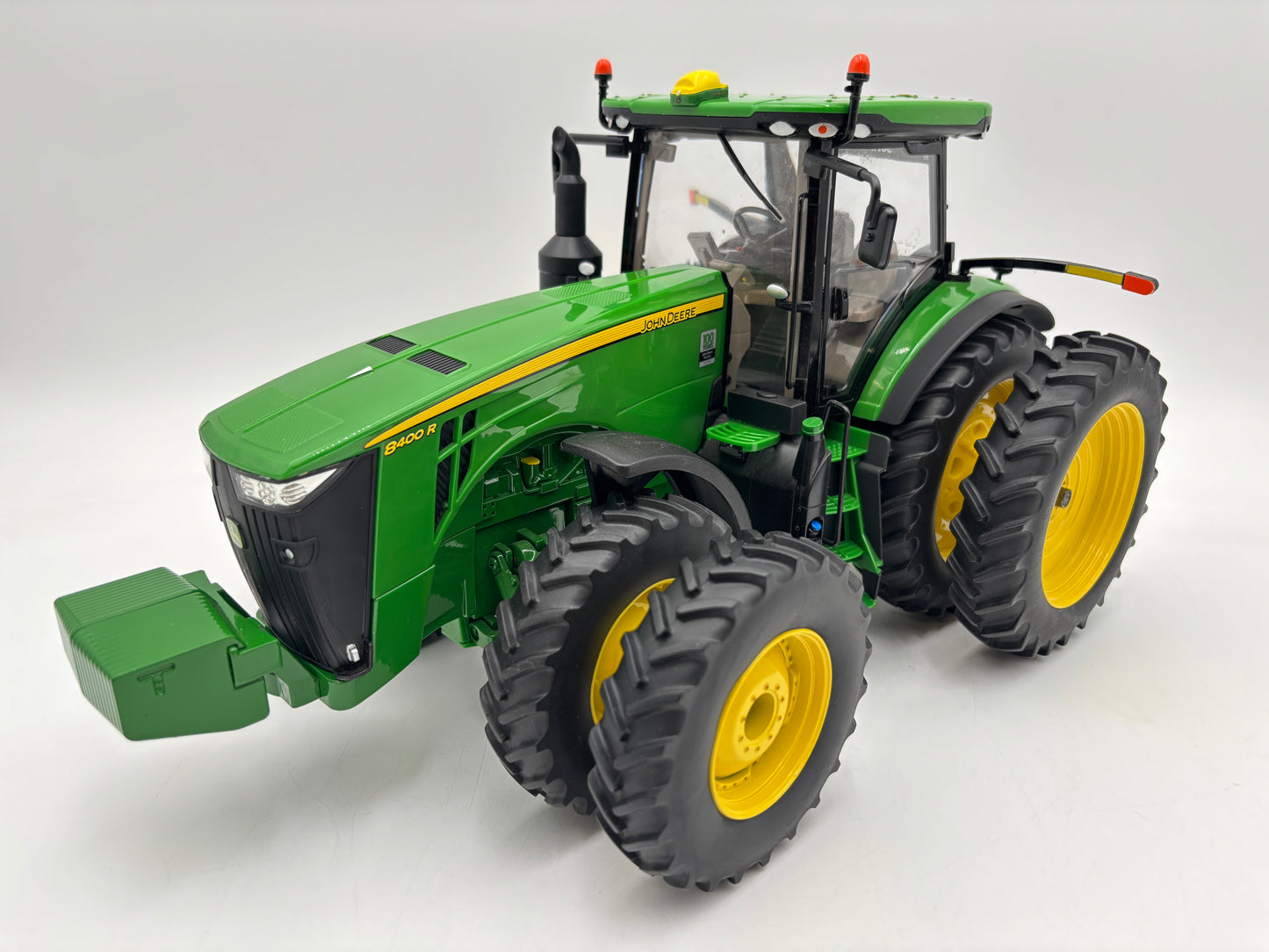1/16 John Deere 8400R 100 Year Edition