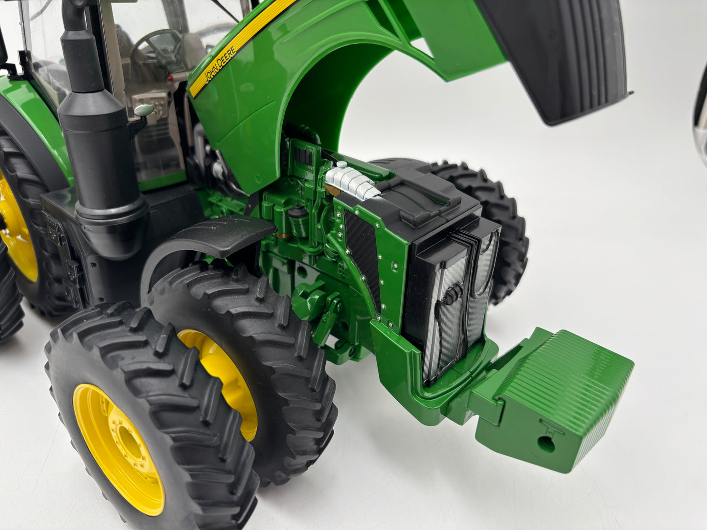 1/16 John Deere 8400R 100 Year Edition