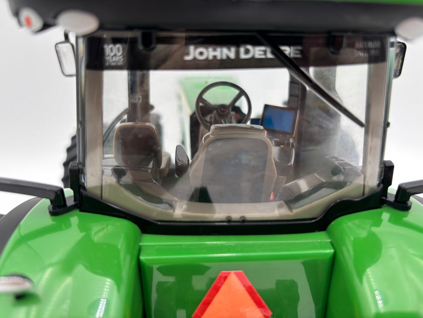 1/16 John Deere 8400R 100 Year Edition