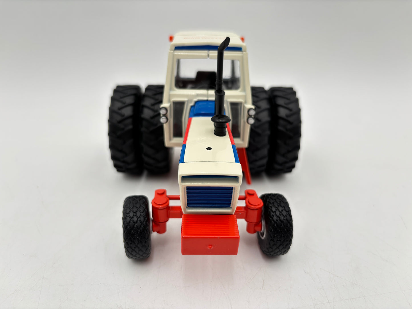 1/32 Case 1570 Spirit of 76 Farm Show