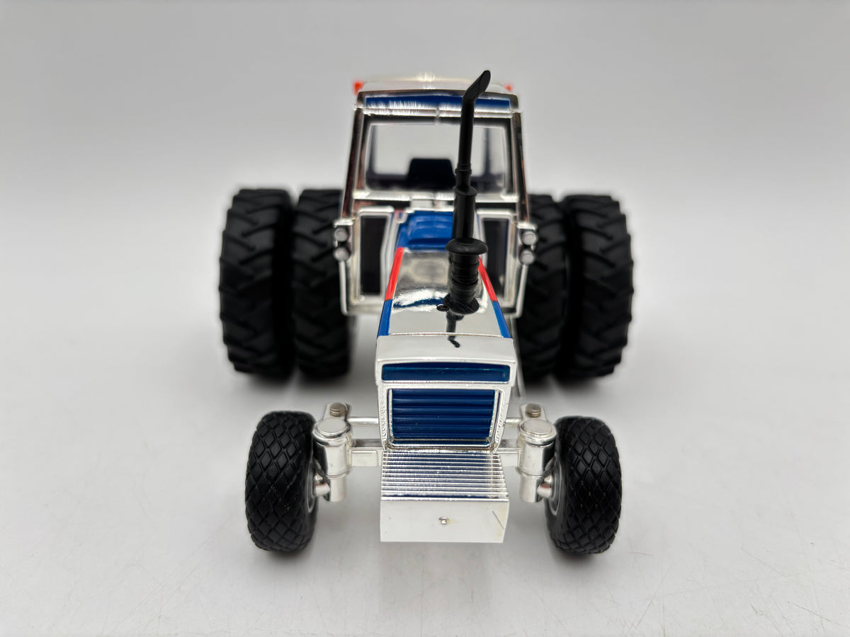 1/32 Case 1570 Spirit of 76 Farm Show (Chrome Chase)