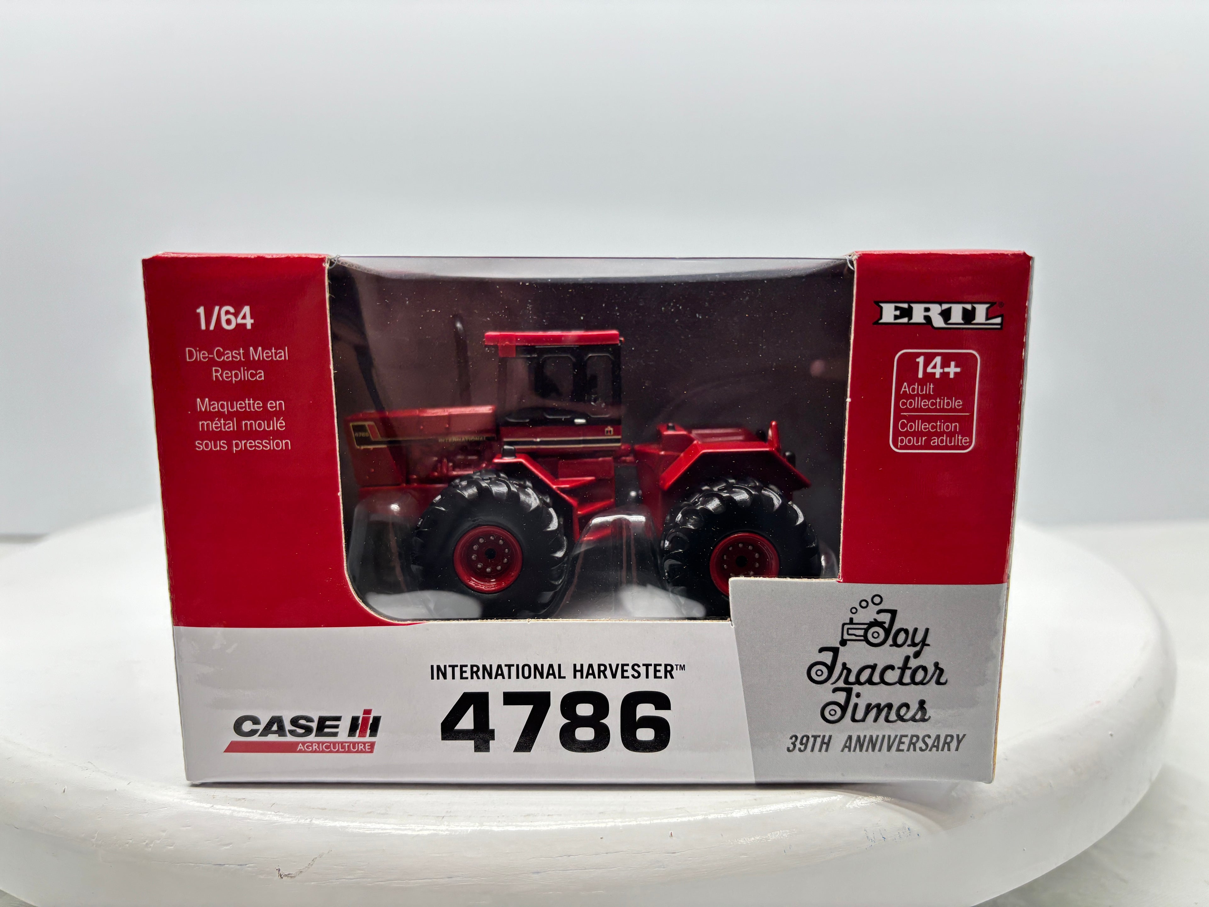 1/64 International 4786