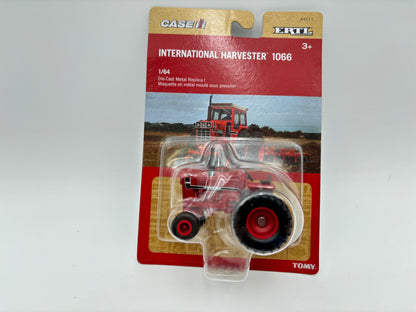 1/64 International 1066 Open Station