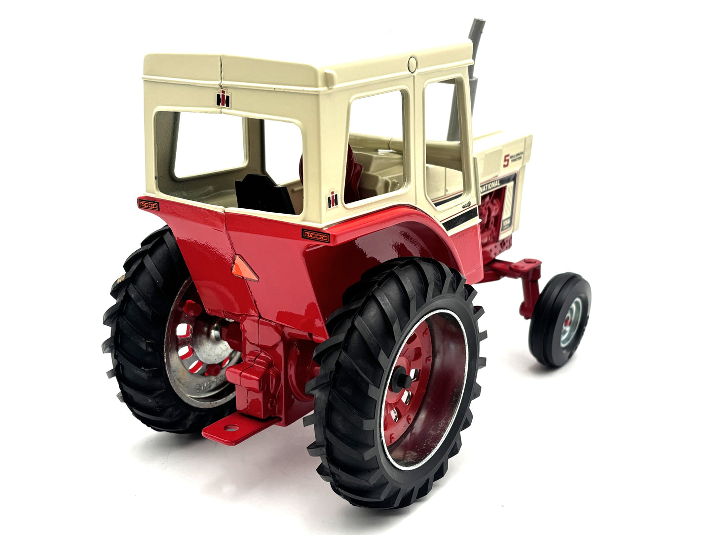 1/16 International 1066 5,000,000th Special Edition
