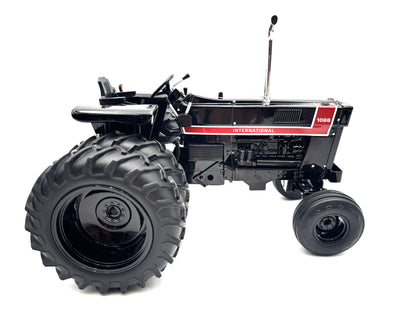 1/16 International 1066 Prestige Black Chase