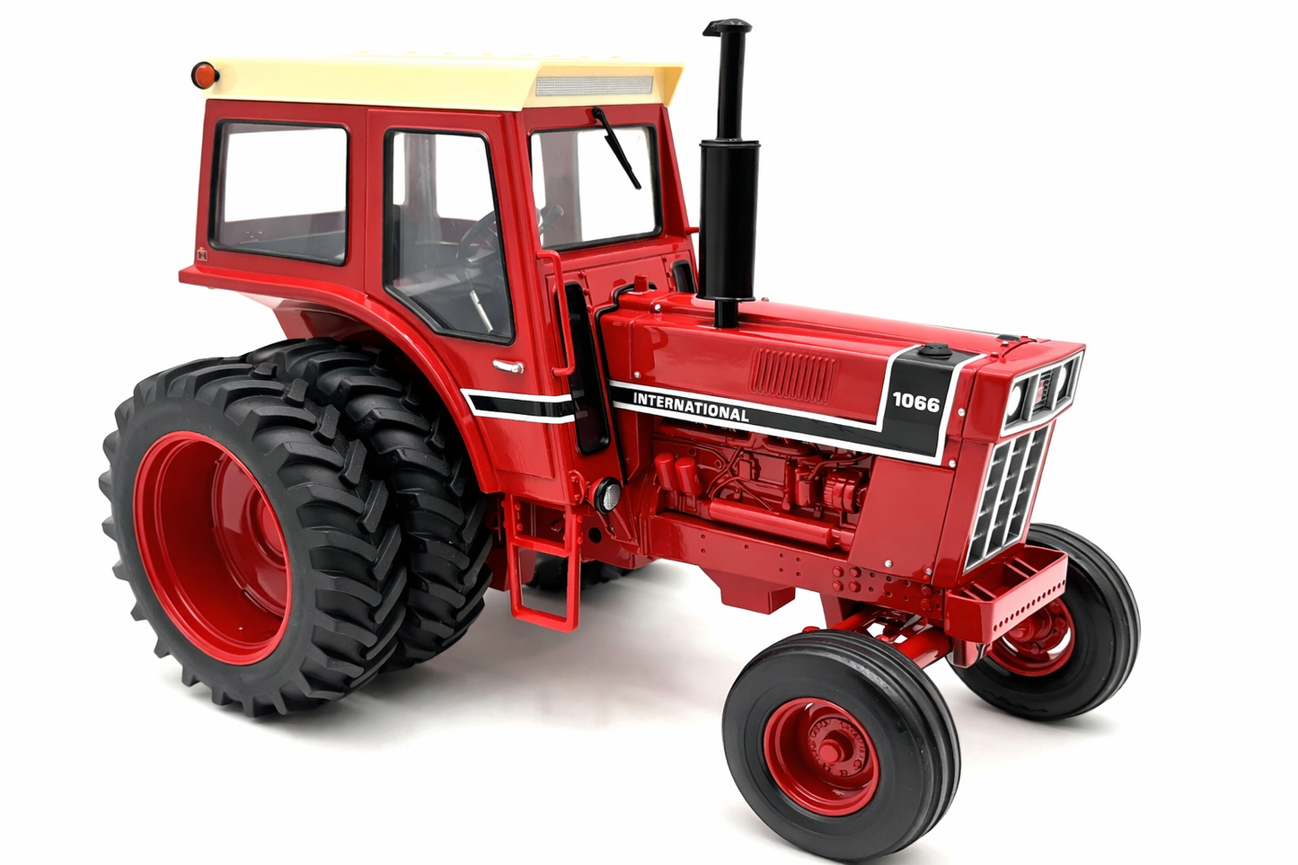 1/16 International 1066 T.T.T