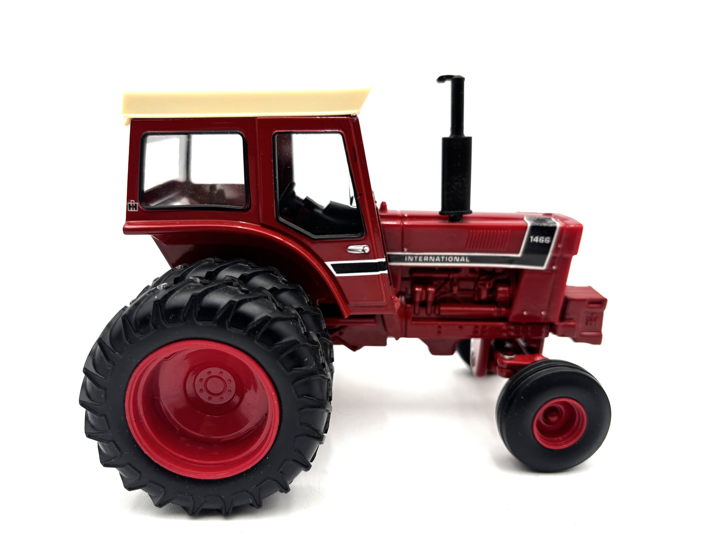 1/32 International 1466