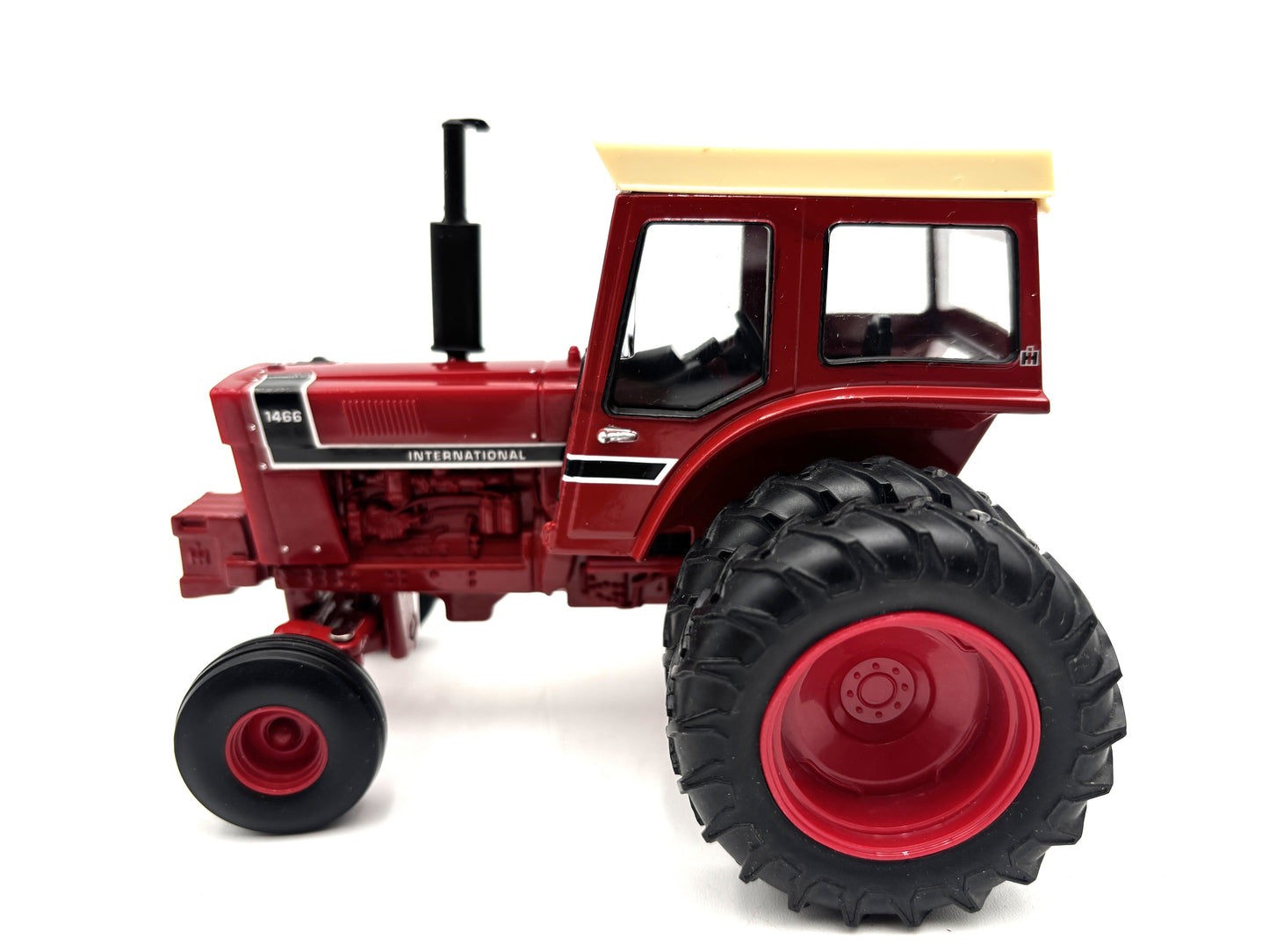 1/32 International 1466