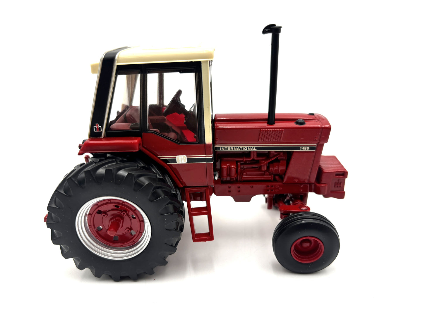 1/32 International 1486