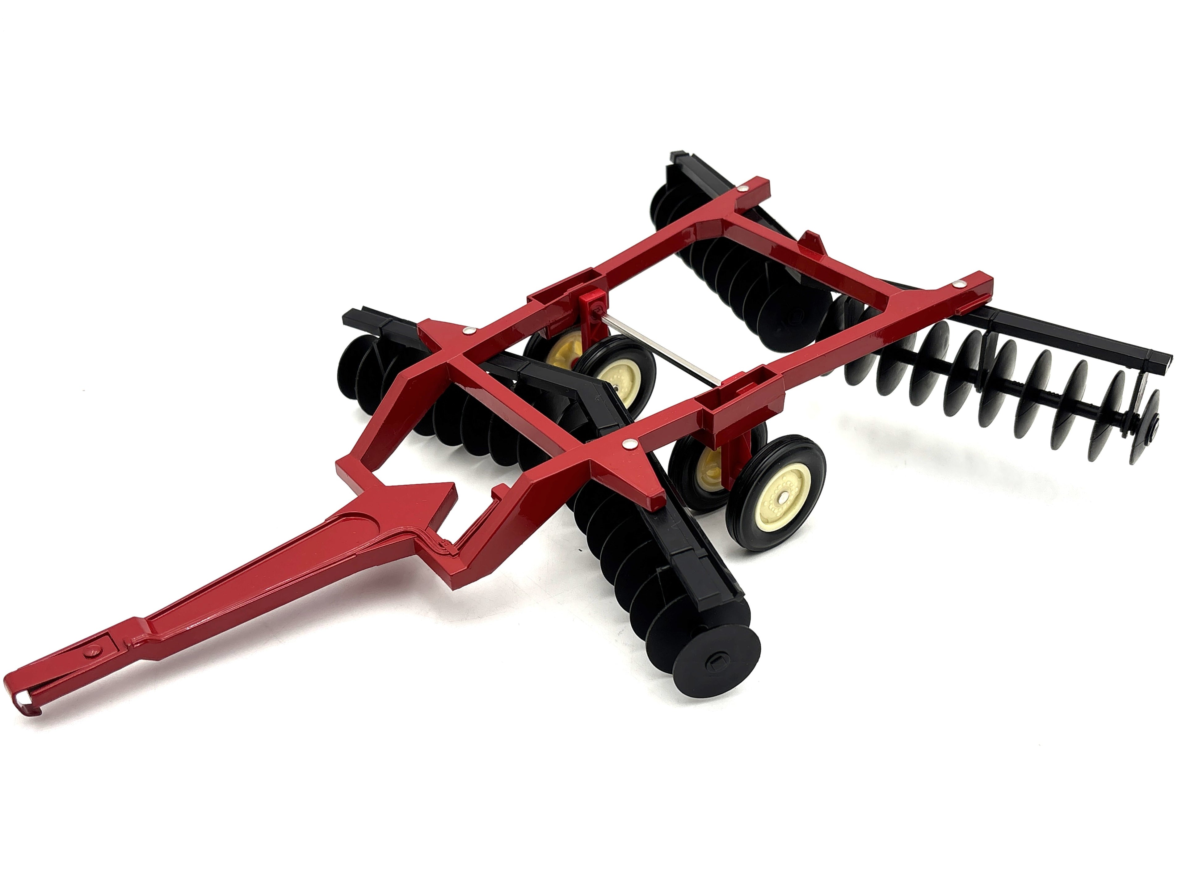 1/16 International 14' Tandem Disk