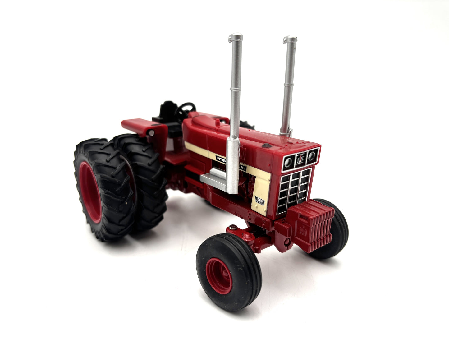 1/32 International 1568