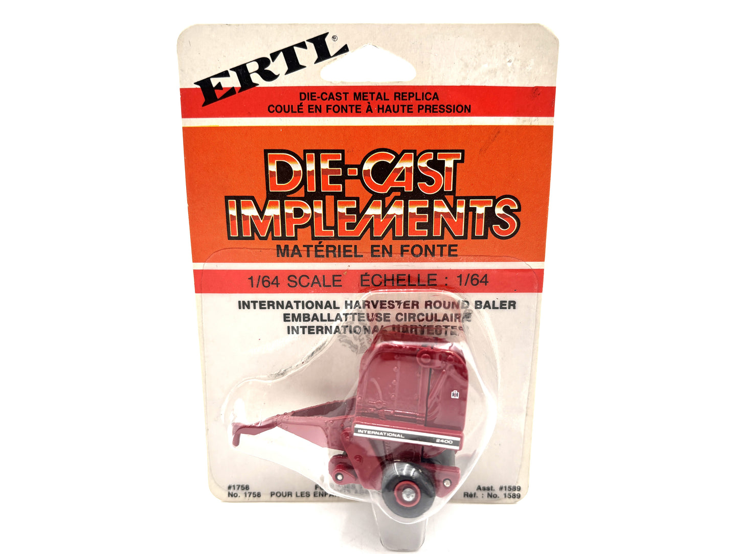 1/64 International 2400 Round Baler