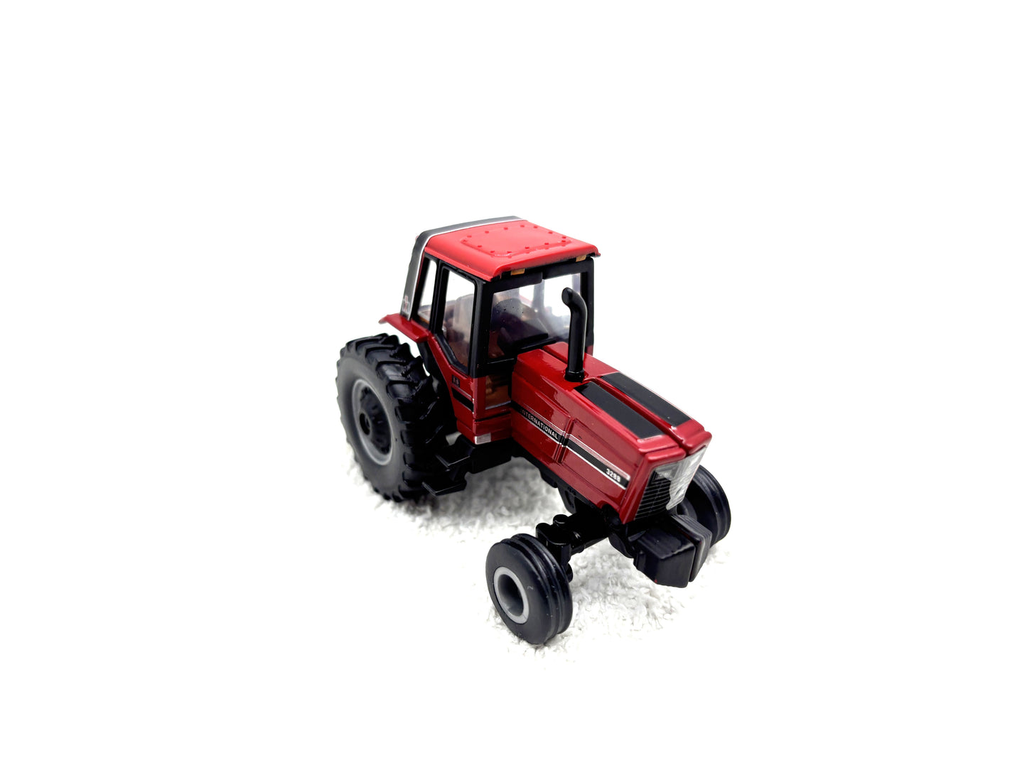 1/64 International 3288