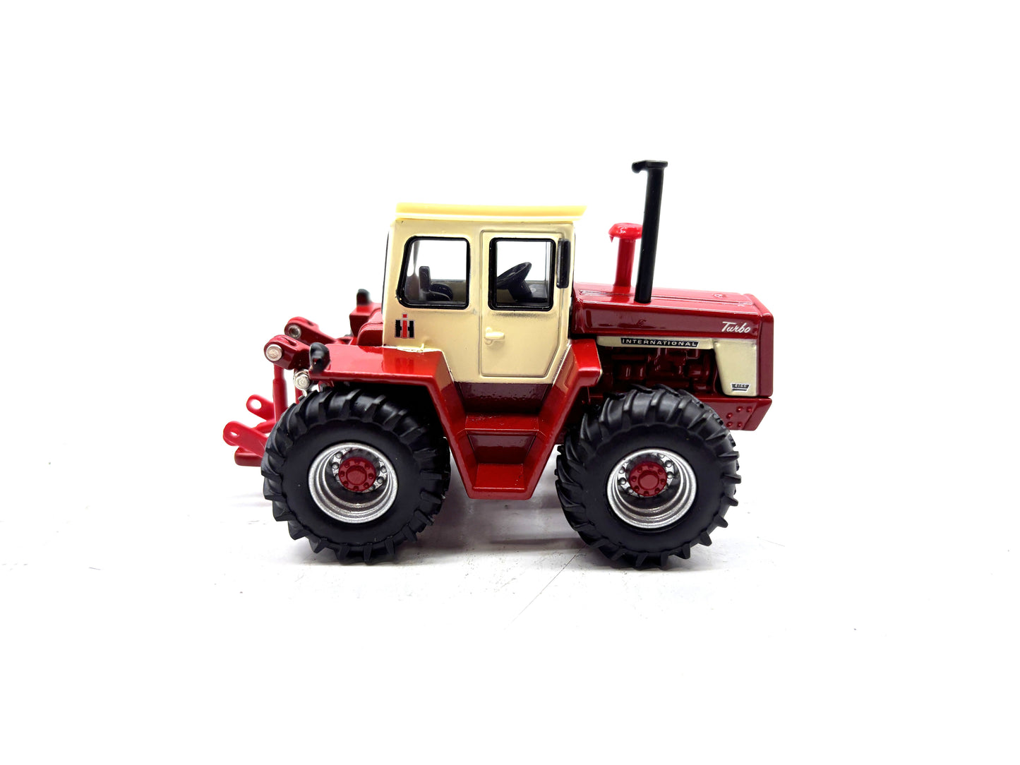 1/64 International 4166