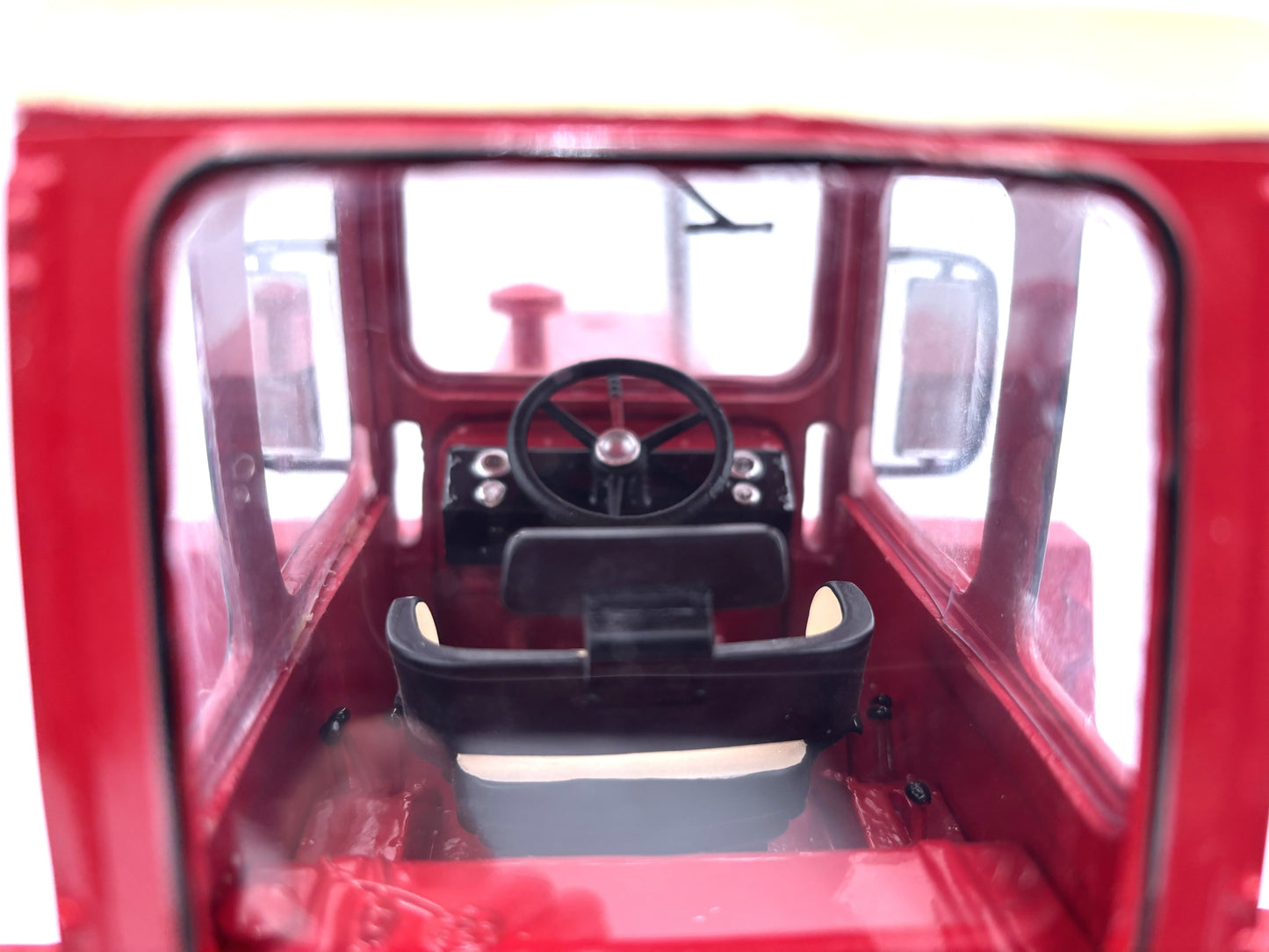 1/16 International 4166 CAB