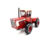 1/32 International 4366 Prestige