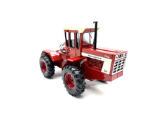 1/32 International 4366 Prestige