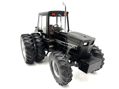 1/16 International 5088 Black Chase