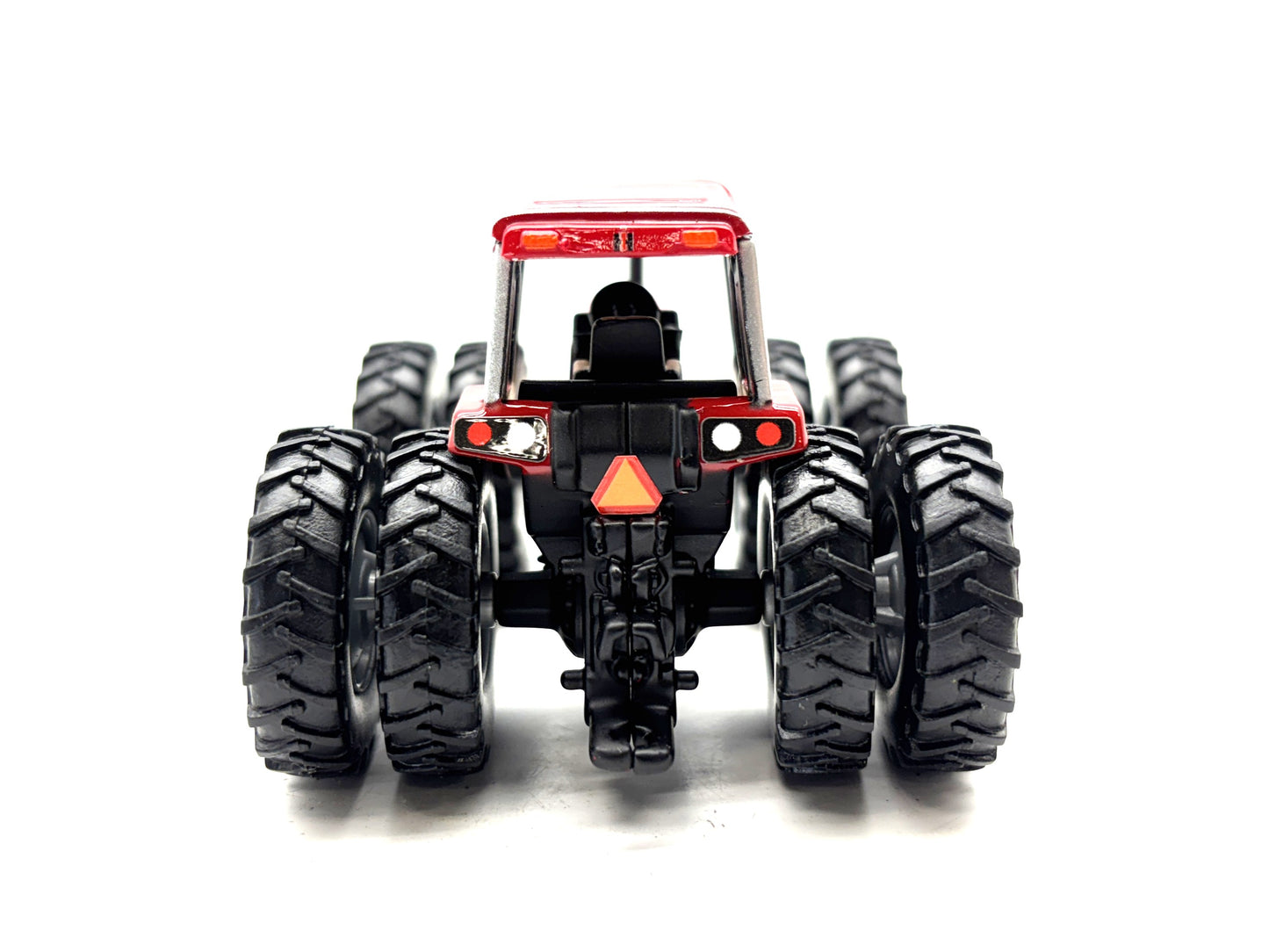 1/64 International 6588