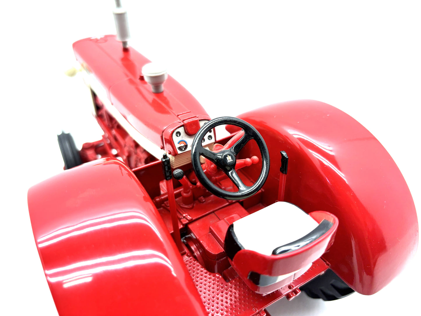 1/16 International 660
