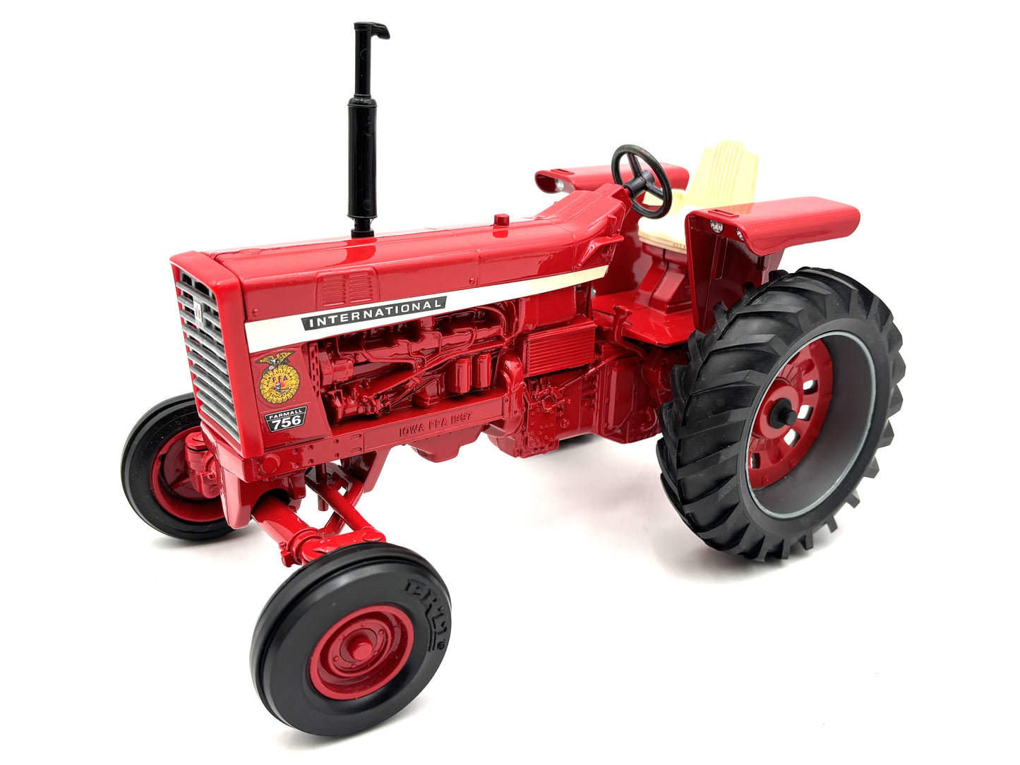 1/16 International 756 Diesel FFA