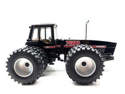 1/16 International 7688 Black