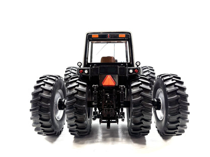 1/16 International 7688 Black