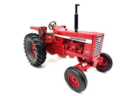 1/16 International 826 Fox Fire