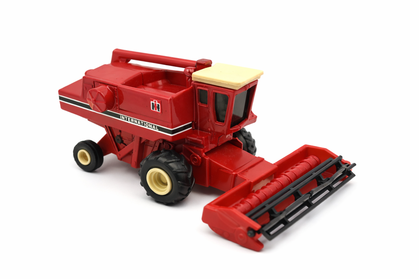 1/80 International Axial Flow Combine
