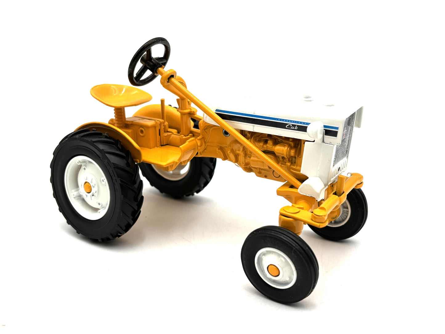 1/16 International Cub - Special Edition