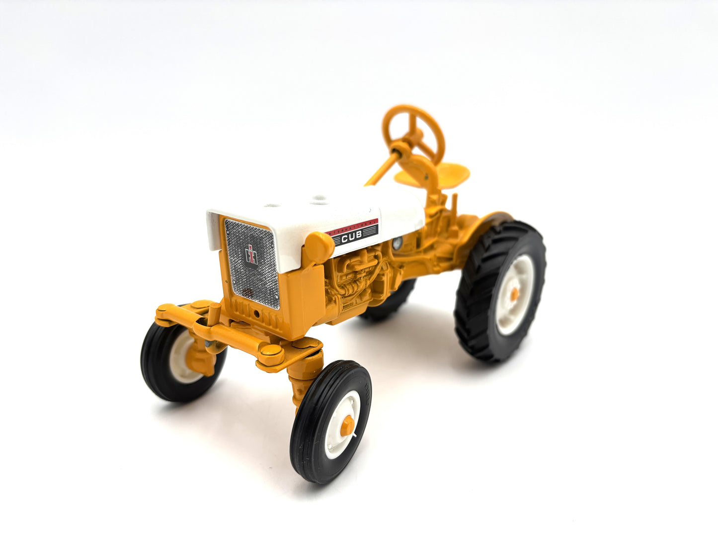 1/16 International Cub