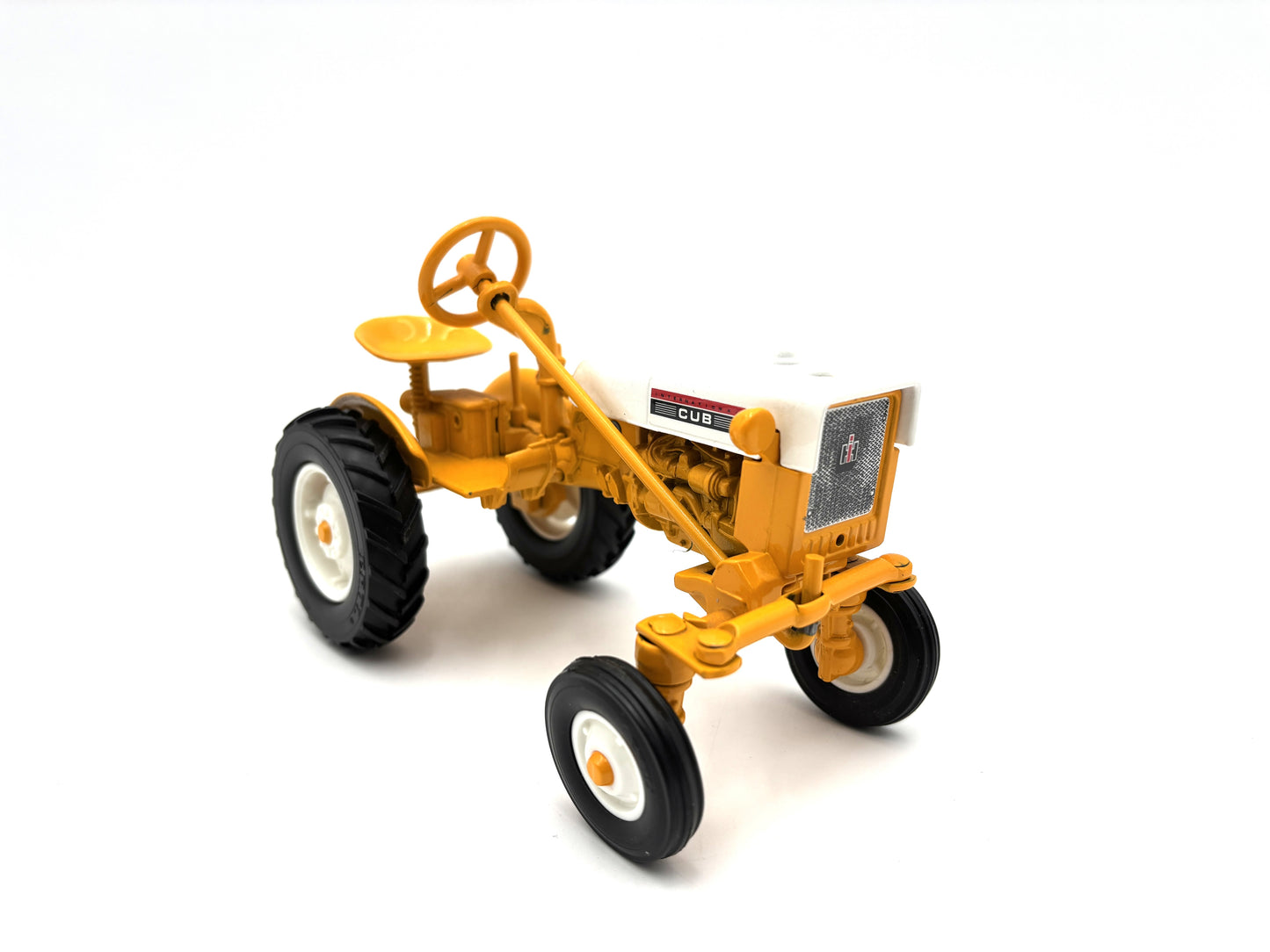 1/16 International Cub