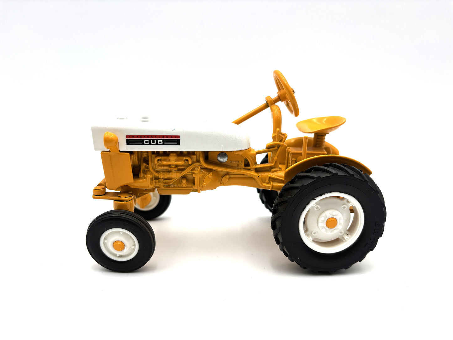 1/16 International Cub