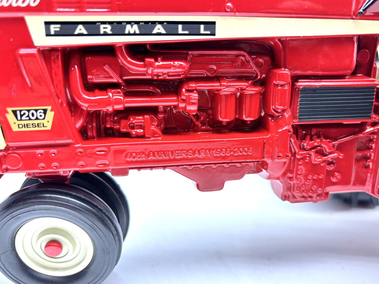 1/16 International Farmall 1206 Turbo