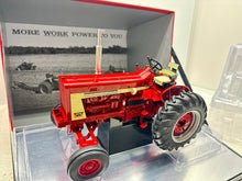 1/16 International Farmall 806 100th Anniversary