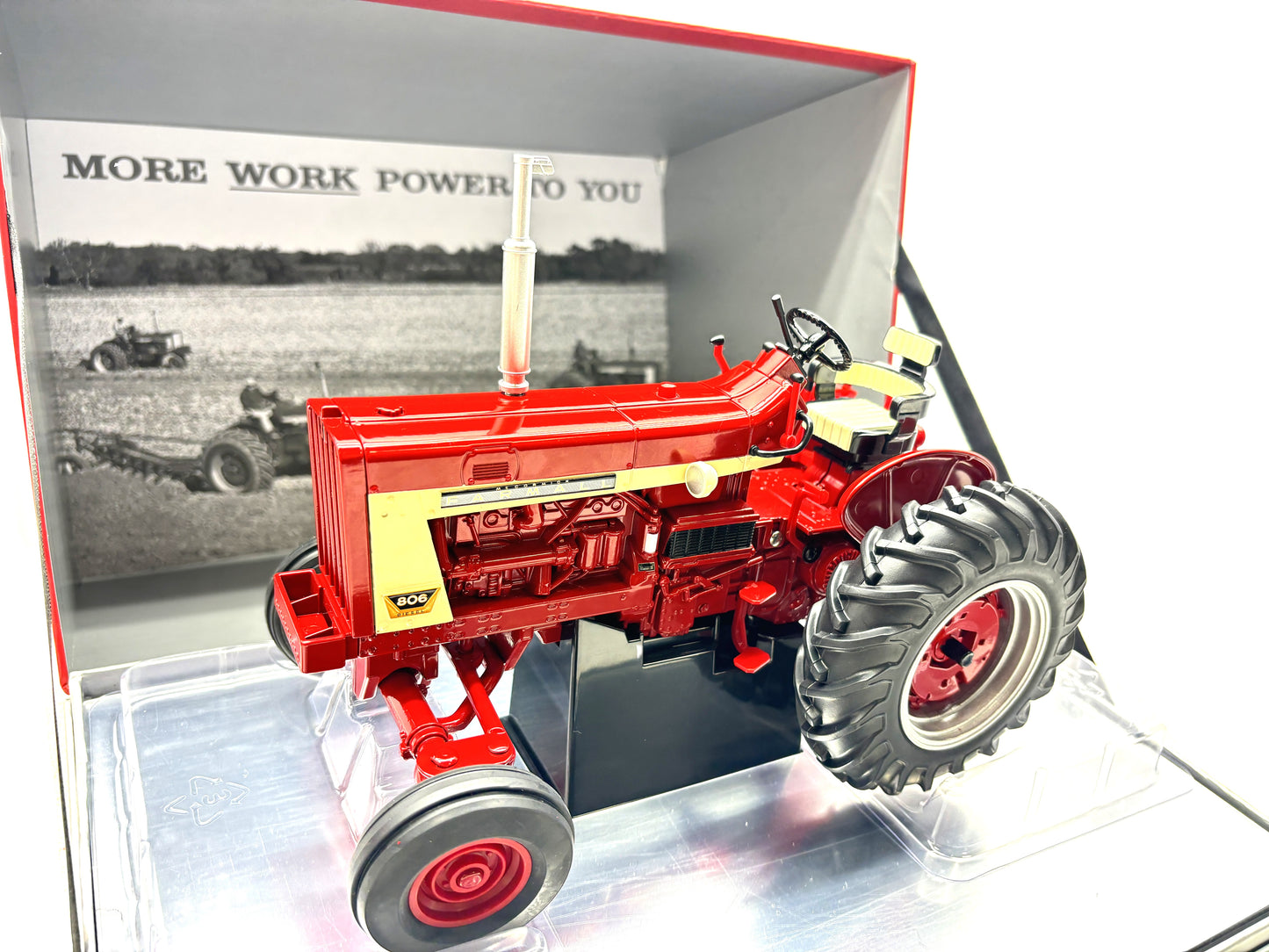1/16 International Farmall 806 100th Anniversary