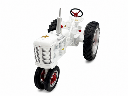 1/16 International Farmall C White Demonstrator