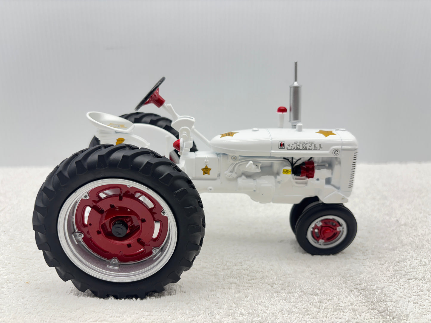 1/16 International Farmall C White Demonstrator