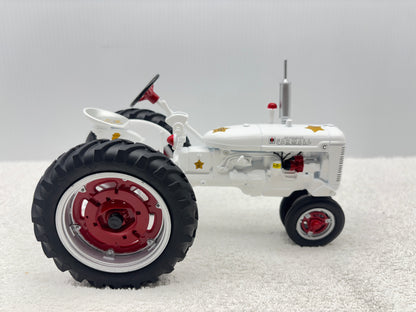 1/16 International Farmall C White Demonstrator