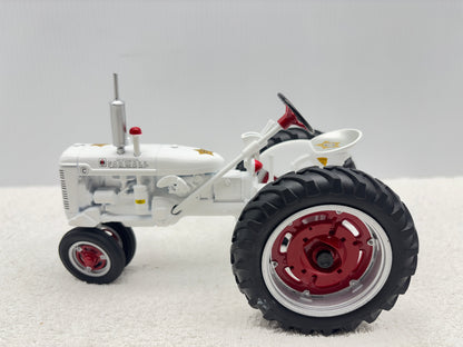 1/16 International Farmall C White Demonstrator