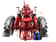 1/16 International Farmall H with Planter Pk#5