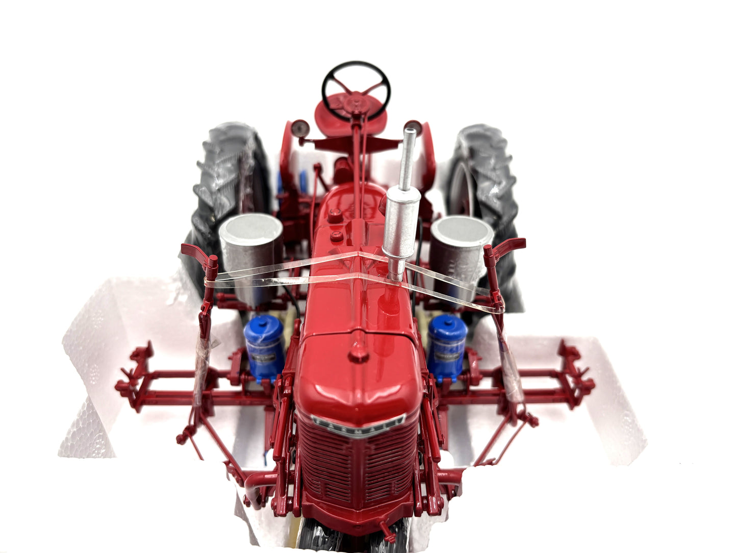 1/16 International Farmall H with Planter Pk#5