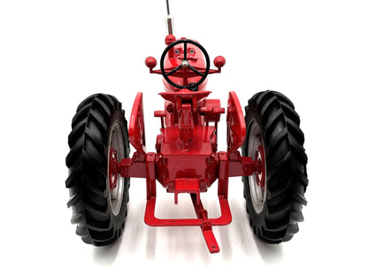 1/8 International Farmall M