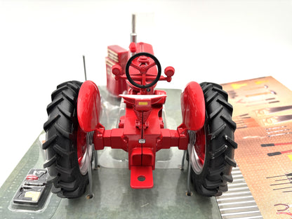 1/16 International Farmall M Resoration Set