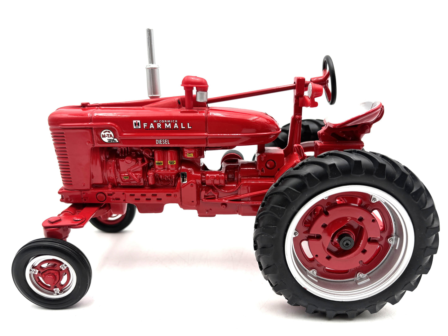 1/16 International Farmall Super MTA